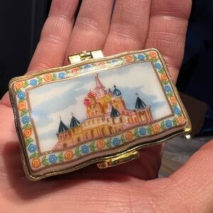 Porcelain Trinket Box with Gold Accents by Del Prado